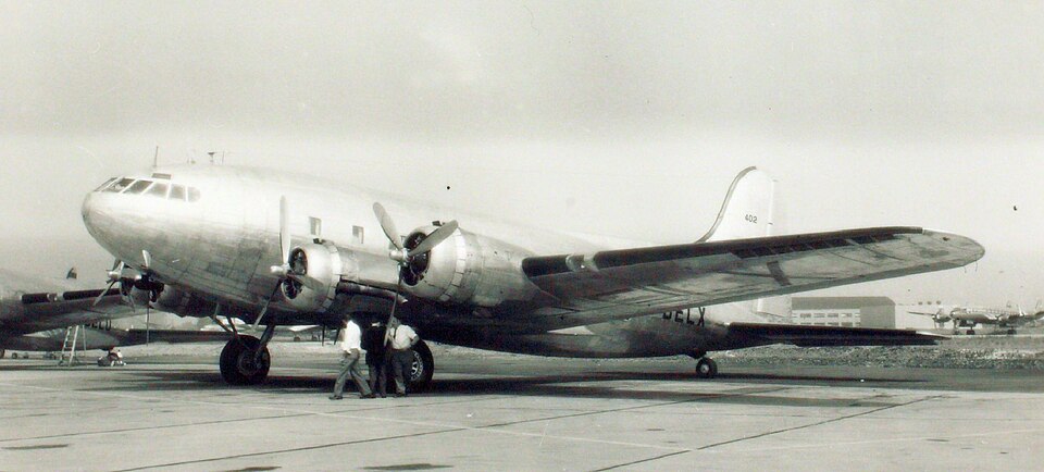 Boeing 307 Stratoliner — ilk basınçlı kabinli yolcu uçağı